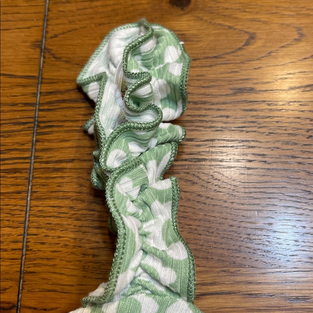 Lush Green and White Floral Bodysuit - Picture 3 of 7